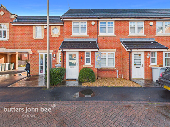3 Bedroom Terraced House For Sale In Benjafield Court, Crewe, CW1