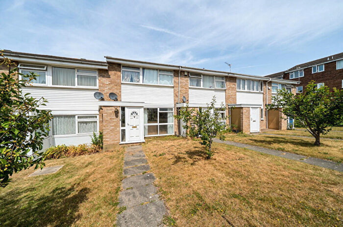 3 Bedroom Terraced House For Sale In Danehill Walk, Sidcup, DA14