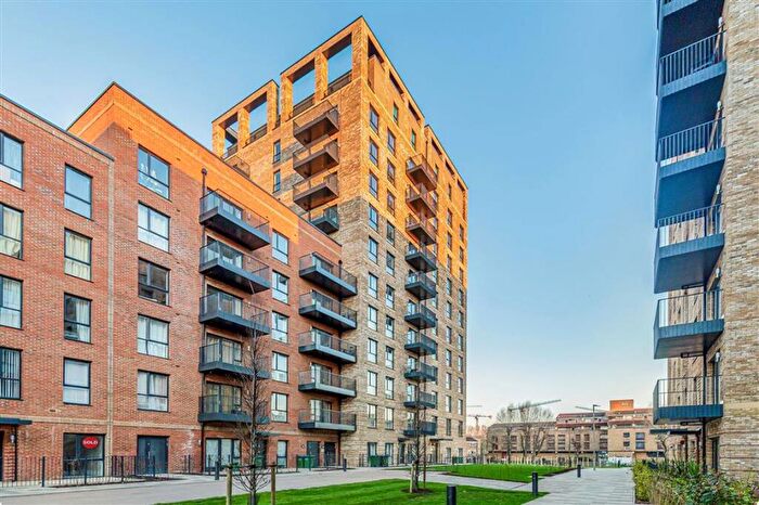 2 Bedroom Flat To Rent In Vousden Grove, West Thamesmead, SE28