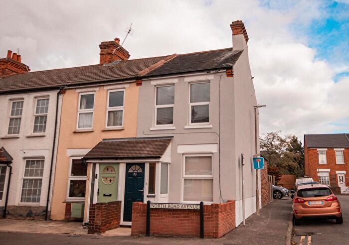 2 Bedroom End Of Terrace House For Sale In North Road Avenue, Brentwood, Essex, CM14