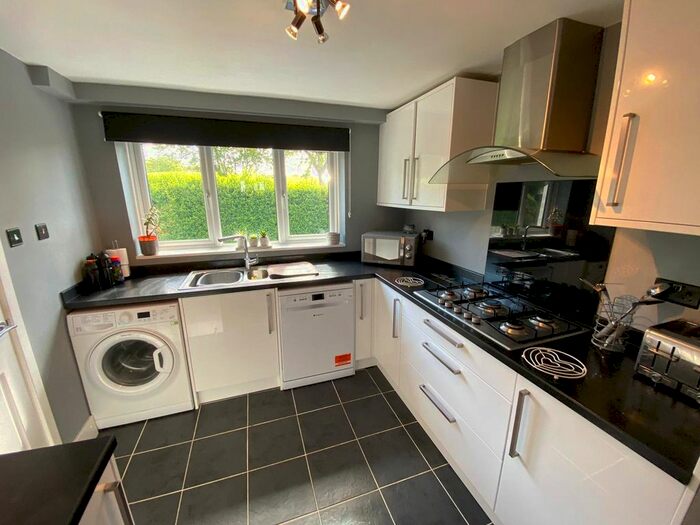 3 Bedroom End Of Terrace House To Rent In Aysgarth, Bracknell, Berkshire, RG12