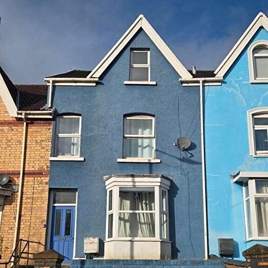 6 Bedroom Property To Rent In King Edwards Road, Swansea, SA1