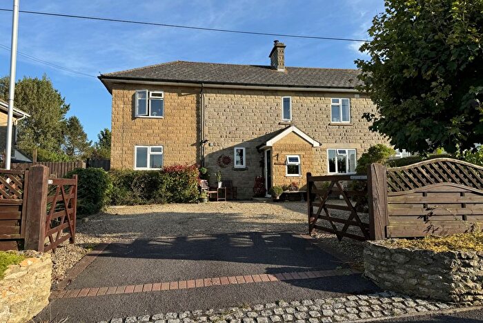 4 Bedroom Semi-Detached House For Sale In West Street, Templecombe, Somerset, BA8