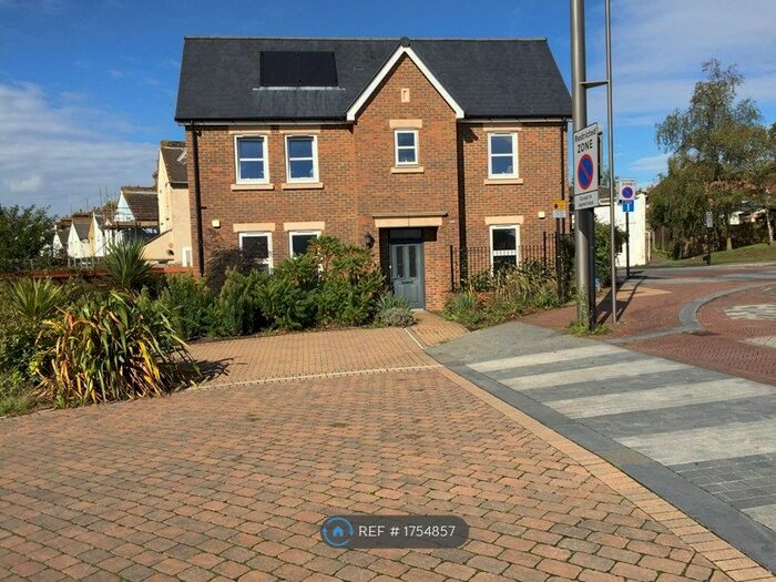 1 Bedroom Flat To Rent In Pavilion View, Ashford, TN23