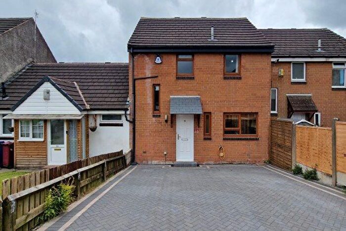 4 Bedroom Property To Rent In Beatrice Place, Blackburn, BB2