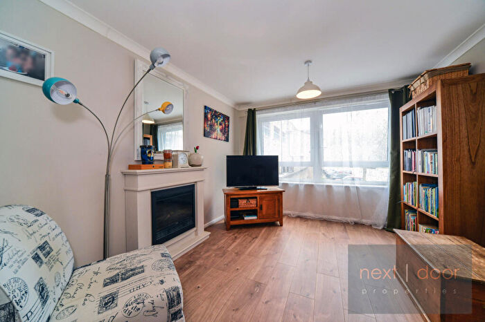 1 Bedroom Apartment For Sale In Mcneil Road, Camberwell, London, SE5