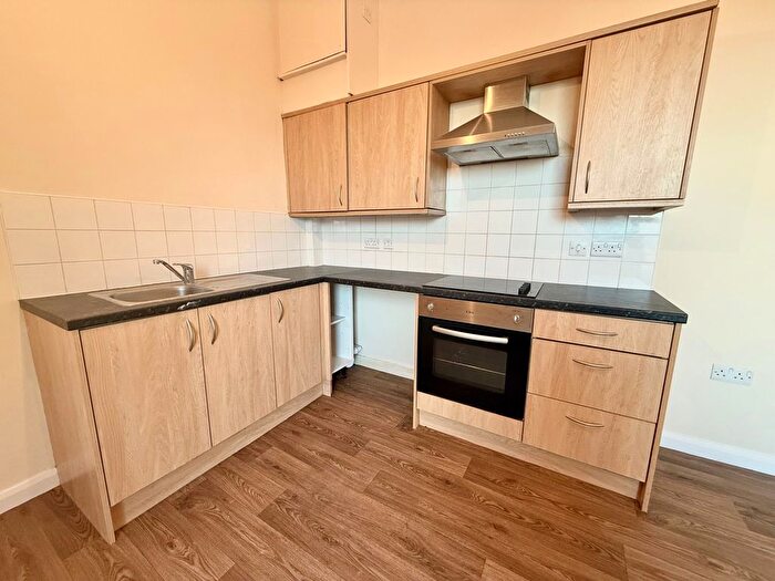 2 Bedroom Flat To Rent In Grime Lane, Wakefield, WF4