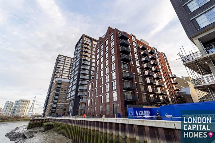 Studio For Sale In Dulke House, Goodluck Hope Walk, London, E14