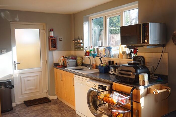 3 Bedroom Semi-Detached House For Sale In Walesby Lane, Ollerton, Newark, NG22