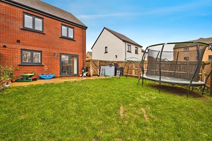 3 Bedroom End Terrace House For Sale In Tudor Pole Road, Glastonbury, BA6