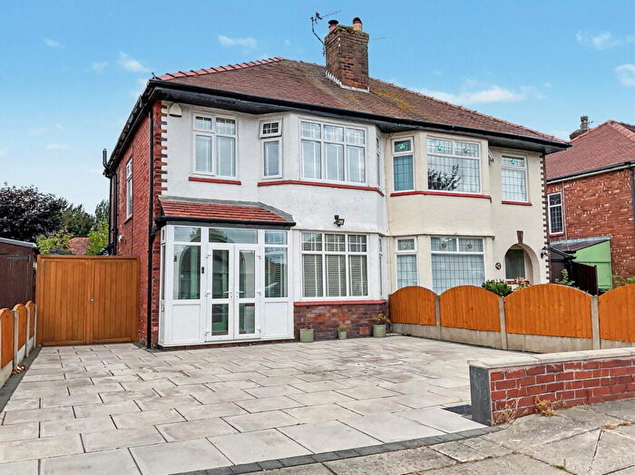 3 Bedroom Semi Detached House For Sale In Lexton Drive, Southport, PR9