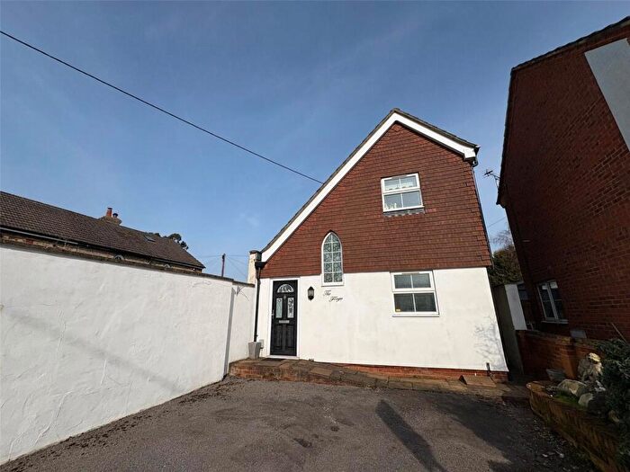 1 Bedroom Detached House To Rent In St. Georges Road, Badshot Lea, Farnham, GU9