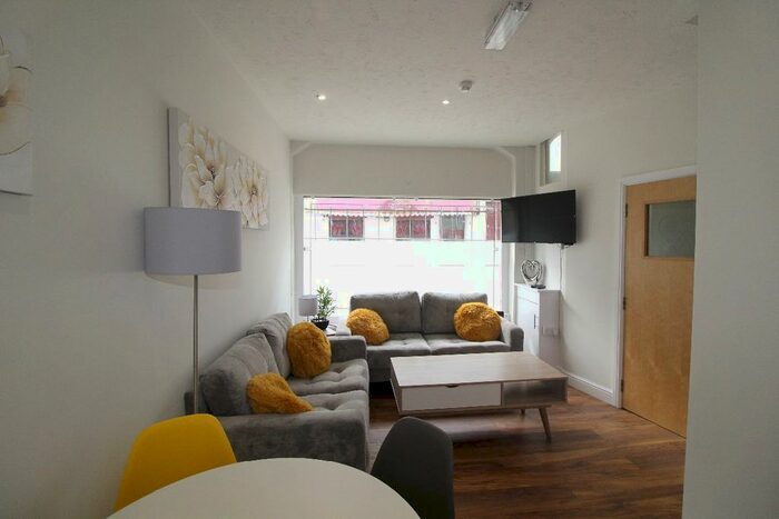 4 Bedroom Terraced House To Rent In Cannon Street, Preston, PR1