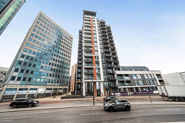 2 Bedroom Flat For Sale In Woolwich High Street, Woolwich, SE18