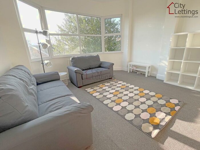 2 Bedroom Flat To Rent In Albert Road, Alexandra Park, Nottingham, NG3