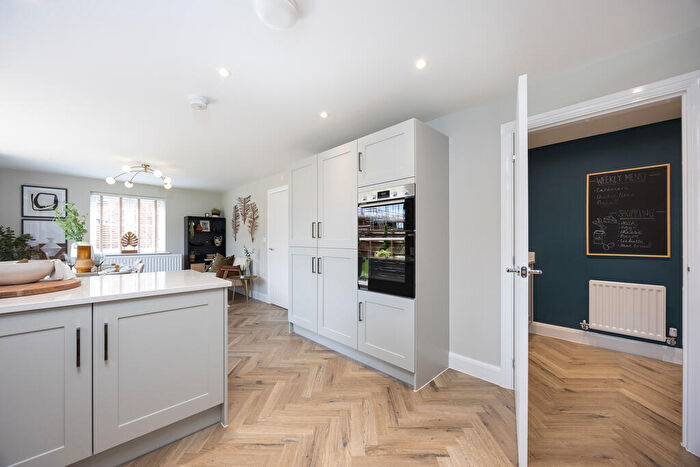 4 Bedroom Detached House For Sale In Tewkesbury Road, Twigworth, GL2