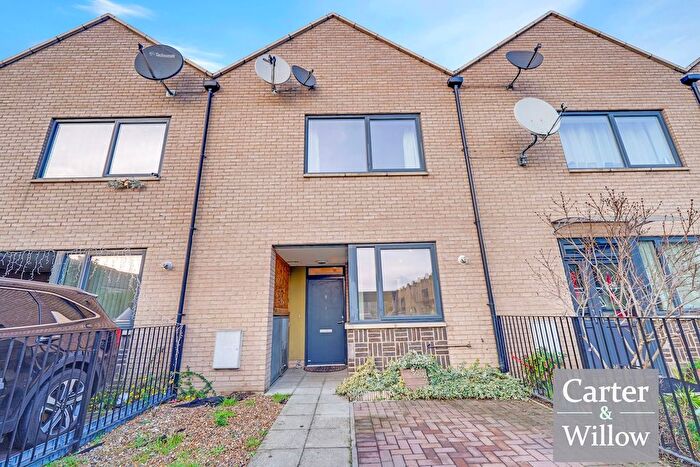 3 Bedroom Terraced House To Rent In Kemmel Road, Dagenham, RM9