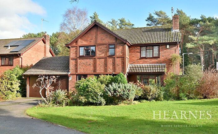 4 Bedroom Detached House For Sale In Redwood Drive, Ferndown, BH22