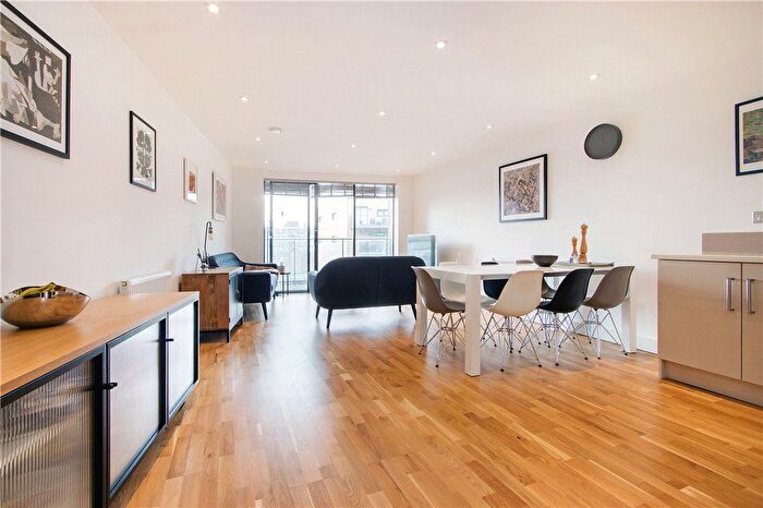 3 Bedroom Flat To Rent In Maltby Street, London, SE1
