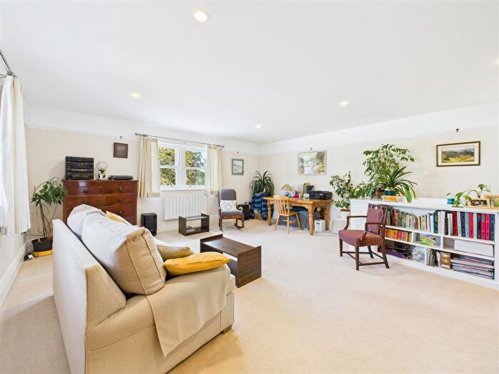 2 Bedroom Apartment For Sale In Westbourne Road, Broomhill, Sheffield, S10