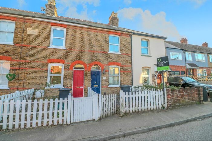 2 Bedroom Cottage To Rent In Westlea Road, Broxbourne, EN10