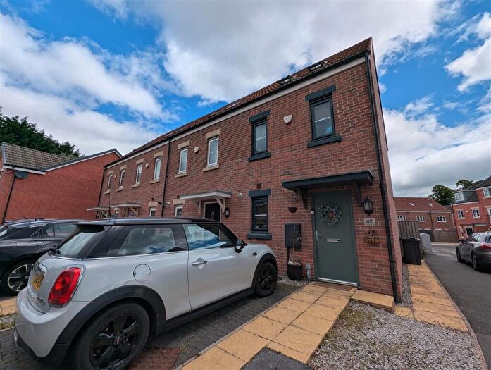 3 Bedroom End Of Terrace House For Sale In Greener Drive, Darlington, DL1