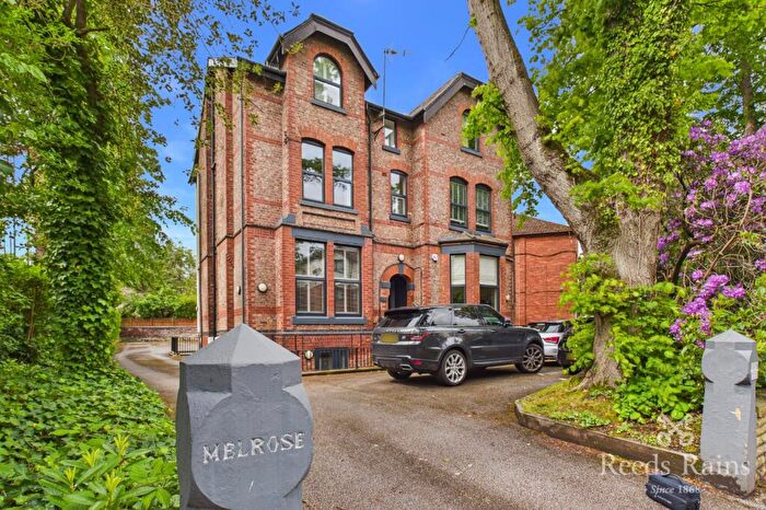 2 Bedroom Apartment For Sale In Montague Road, Sale, Greater Manchester, M33