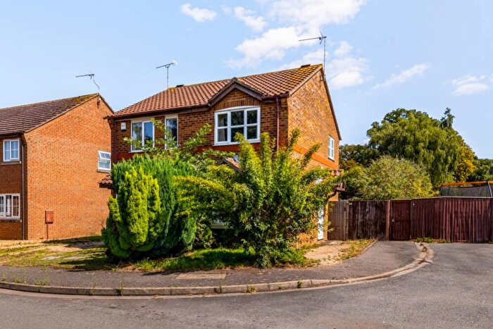 2 Bedroom Semi-Detached House For Sale In St. Nicholas Close, PE21