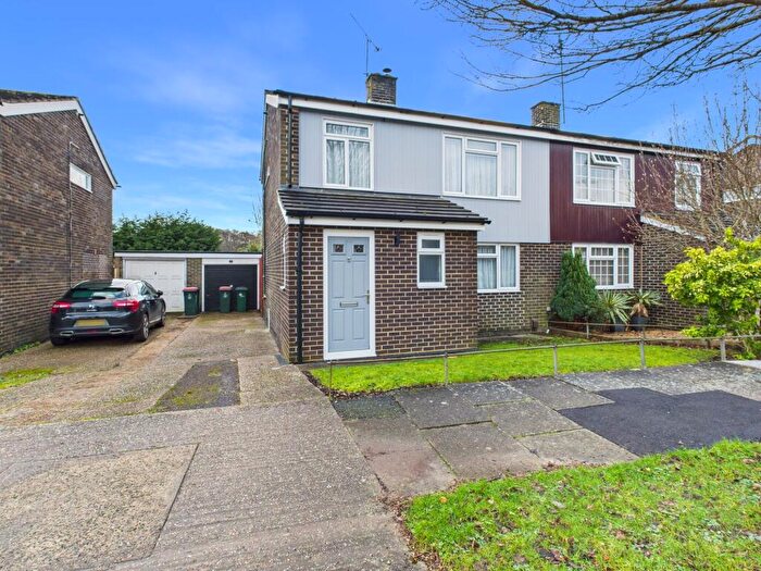 3 Bedroom Semi-Detached House For Sale In Brantridge Road, Crawley, RH10