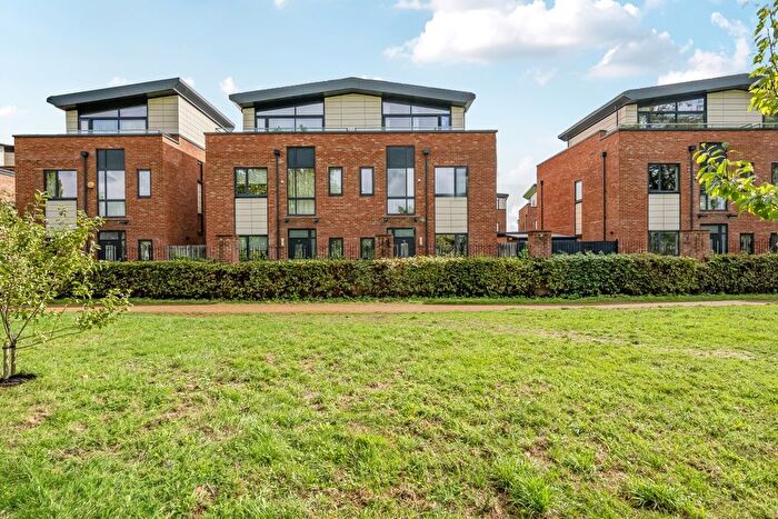 5 Bedroom Detached House To Rent In Teeton Mill Place, Newbury, RG14