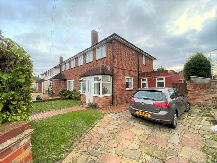 4 Bedroom Semi-Detached House To Rent In Regent Avenue, Uxbridge, UB10