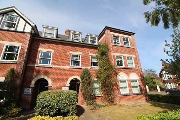 2 Bedroom Maisonette To Rent In Inglis Road, Colchester, CO3