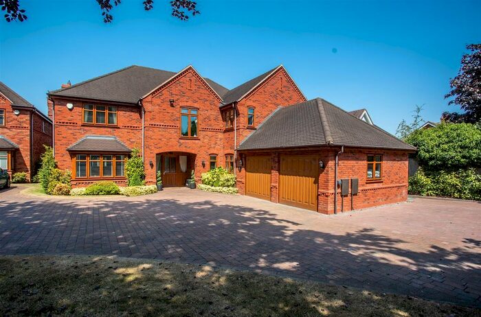 5 Bedroom Detached House To Rent In Pinfold Hill, Shenstone, Lichfield, WS14