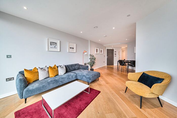 2 Bedroom Flat To Rent In Churchyard Row, London, SE11