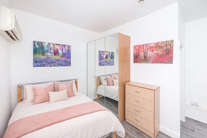 Studio To Rent In Cromwell Road, London, SW7