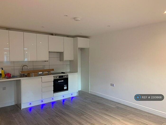 2 Bedroom Flat To Rent In Clarence Road, Grays, RM17