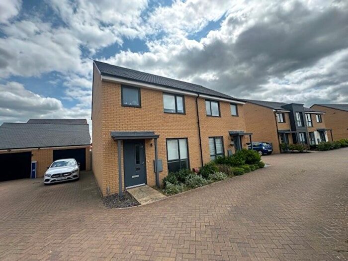 3 Bedroom Semi-Detached House To Rent In Burgoyne Avenue, Wootton, MK43