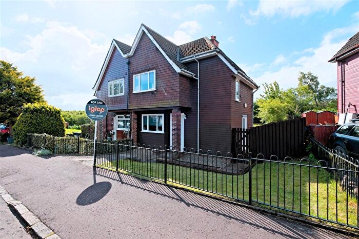 3 Bedroom Semi-Detached House For Sale In Midfield Road, Coalburn, ML11
