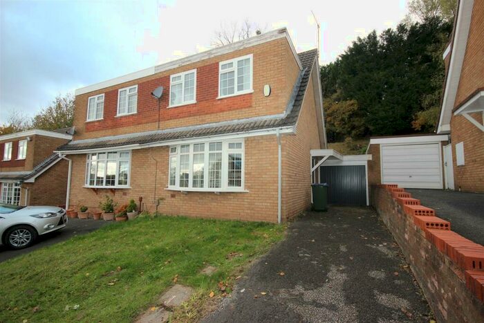 2 Bedroom Semi-Detached House To Rent In Hardwick Drive, Halesowen, B62
