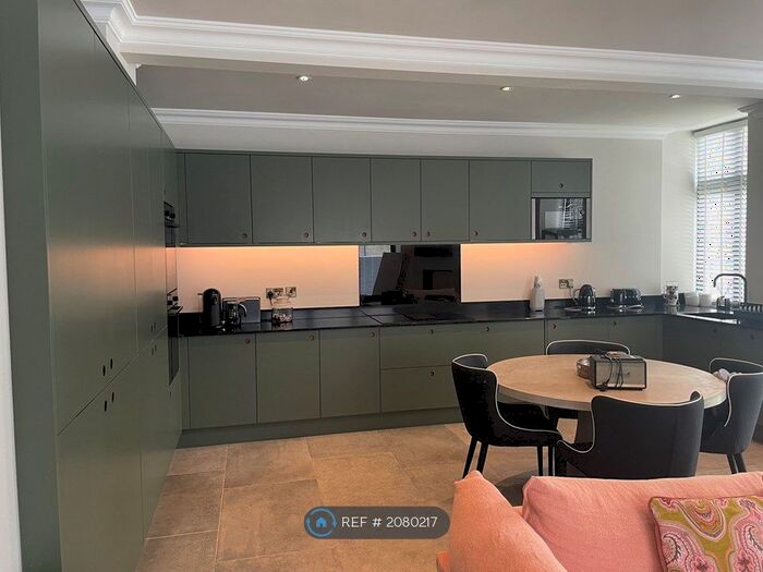 2 Bedroom Flat To Rent In Taptonville Road, Sheffield, S10