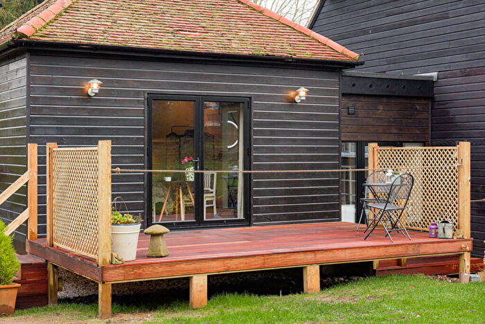 1 Bedroom Barn Conversion To Rent In The Granary, KT22