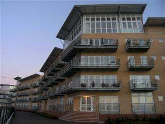 1 Bedroom Apartment To Rent In Lightermans Way, Ingress Park, Greenhithe, DA9