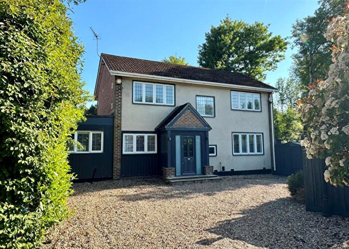 4 Bedroom Detached House For Sale In Chipstead Lane, Lower Kingswood, KT20