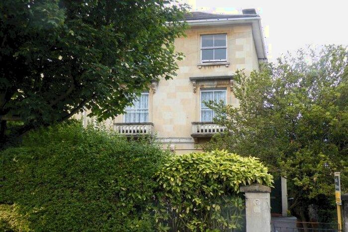 2 Bedroom Flat To Rent In Freemantle Square, Bristol, BS6