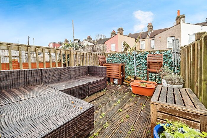 2 Bedroom Maisonette For Sale In Caulfield Road, East Ham, London, E6