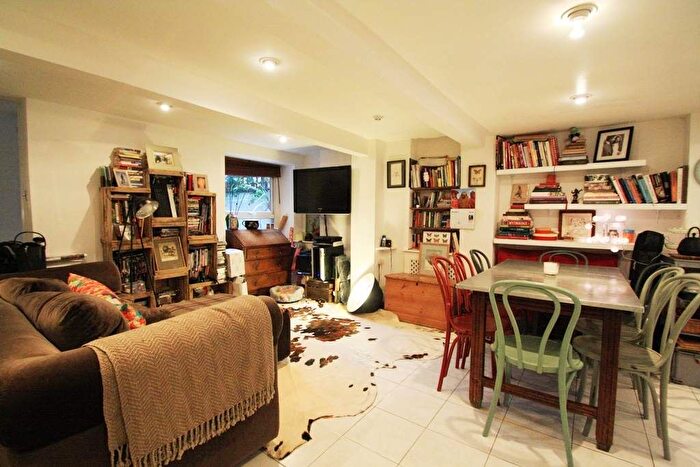 1 Bedroom Flat To Rent In Ravensworth Road, Kensal Green, NW10