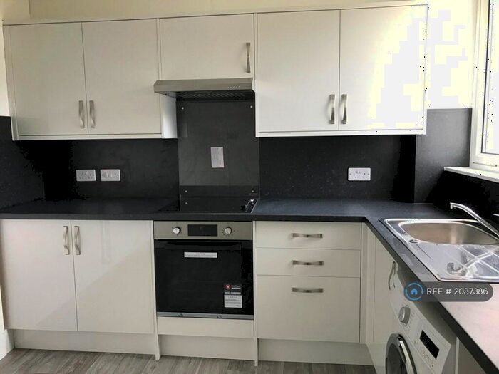 2 Bedroom Flat To Rent In Breadalbane Terrace, Perth, PH2