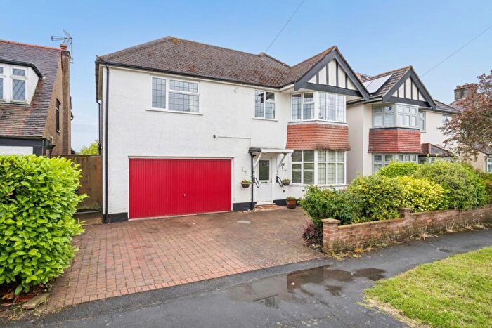 5 Bedroom Detached House For Sale In The Drive, Amersham, Buckinghamshire, HP7