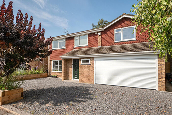 5 Bedroom Detached House For Sale In Milestone Crescent, Charvil, Berkshire, RG10