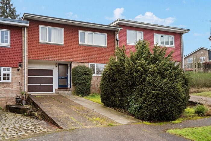 3 Bedroom Terraced House For Sale In Margeholes, Watford, WD19